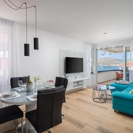 Alegria - Pool, Private Terrace, Sea View, Jacuzzi Trogir