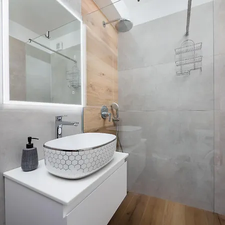 Alegria - Pool, Private Terrace, Sea View, Jacuzzi Appartement Trogir