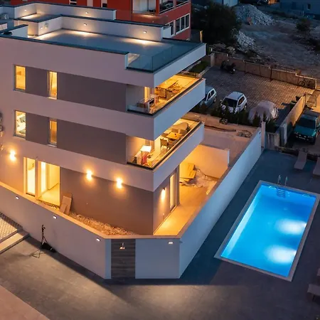 Alegria In Okrug With Heated Pool, Sea View, Jacuzzi, Wifi Apartmán *