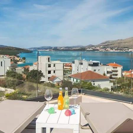 Appartamento Alegria - Pool, Private Terrace, Sea View, Jacuzzi *