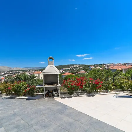 Apartman Heated Pool & Rooftop Jacuzzi Sea View Near Trogir-ciovo Trogir