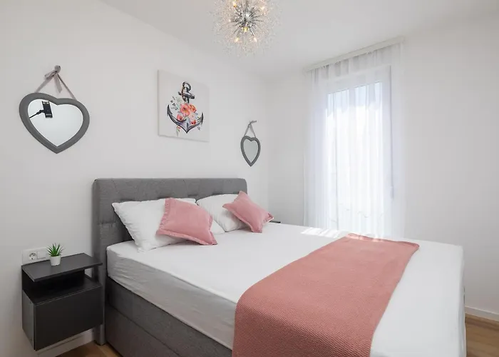 Alegria - Pool, Private Terrace, Sea View, Jacuzzi * Trogir