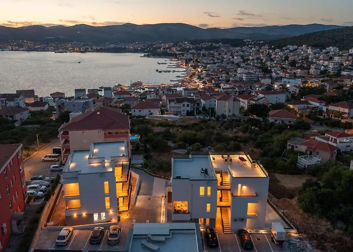 Alegria - Pool, Private Terrace, Sea View, Jacuzzi * Trogir