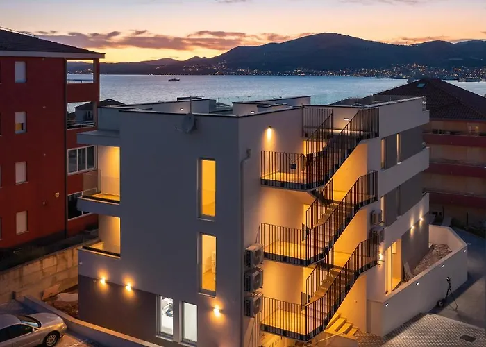 Alegria - Pool, Private Terrace, Sea View, Jacuzzi Trogir
