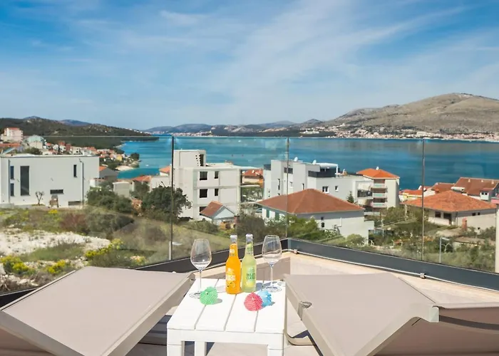 Lägenhet Alegria - Pool, Private Terrace, Sea View, Jacuzzi *